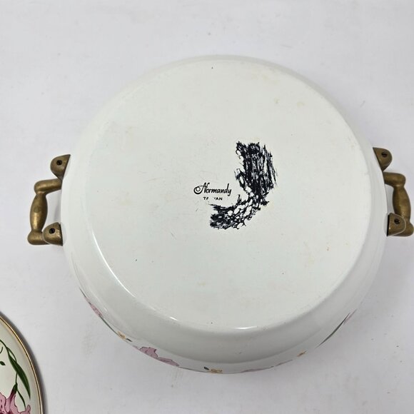 Vintage Normandy Taiwan Lily Floral Enamelware Casserole Dish With Lid & Brass H - Picture 10 of 12